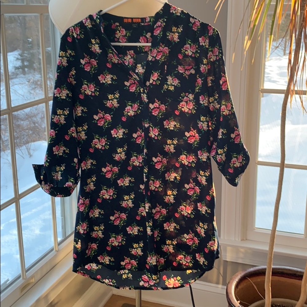 Sleeved navy floral shift dress